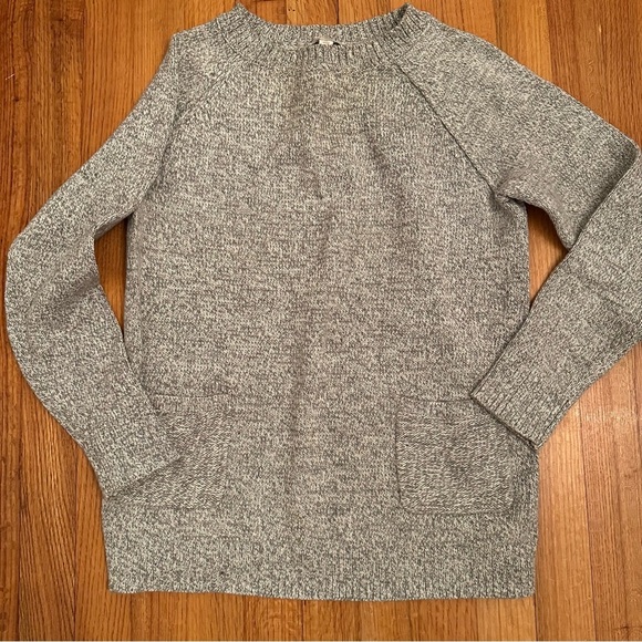 Gap Crafted Crew Neck Sweater Women XS light Gray  Knit Pockets(k11) - Picture 4 of 11